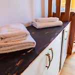 Mateus 4* Himara