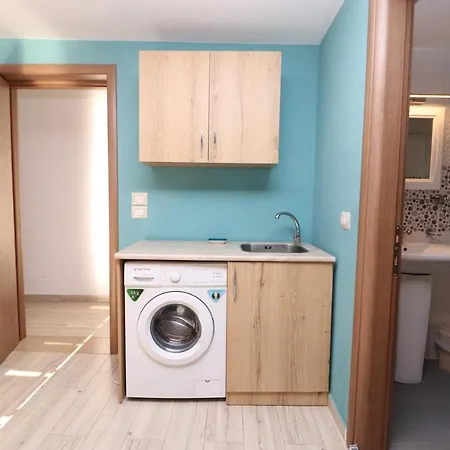 Mateus 4* Himare