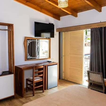 Mateus Hotel Himare