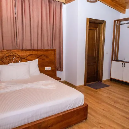 Hotel Mateus Himare