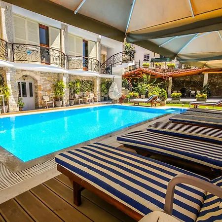 Mateus Hotel Himare