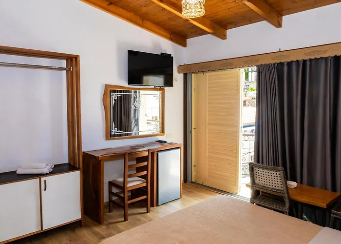 Mateus Hotell Himare