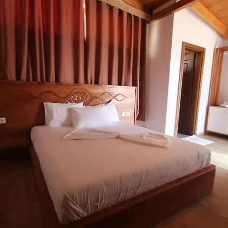 Mateus Hotel Himare