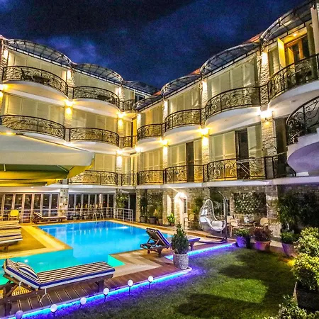 Mateus 4* Himarë